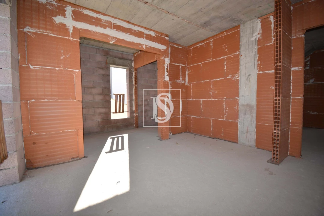 Prédio para Venda em Sé, Santa Maria e Meixedo Foto 2