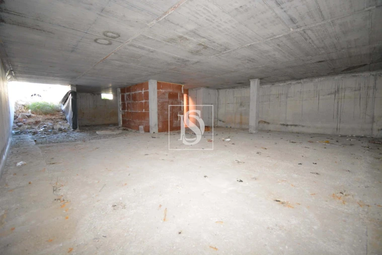 Prédio para Venda em Sé, Santa Maria e Meixedo Foto 10