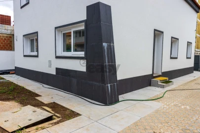 Moradia T4 para Venda em Agualva e Mira-Sintra
