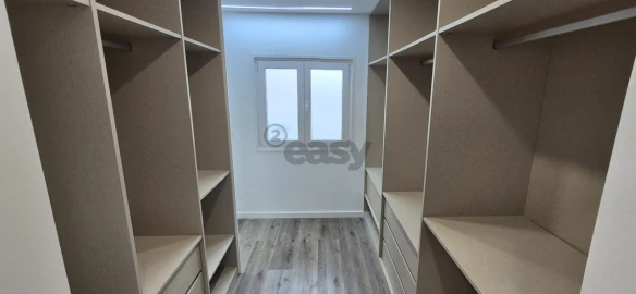 Moradia T4 para Venda em Agualva e Mira-Sintra