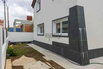 Moradia T4 para Venda em Agualva e Mira-Sintra