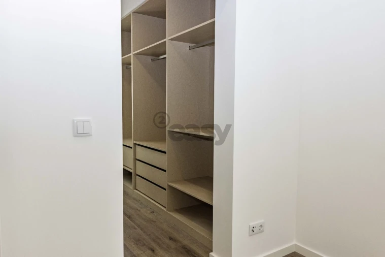 Moradia T4 para Venda em Agualva e Mira-Sintra Foto 17