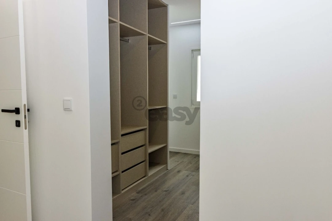 Moradia T4 para Venda em Agualva e Mira-Sintra Foto 16