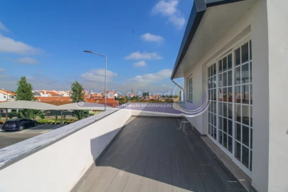 Moradia T6 para Venda em Samora Correia