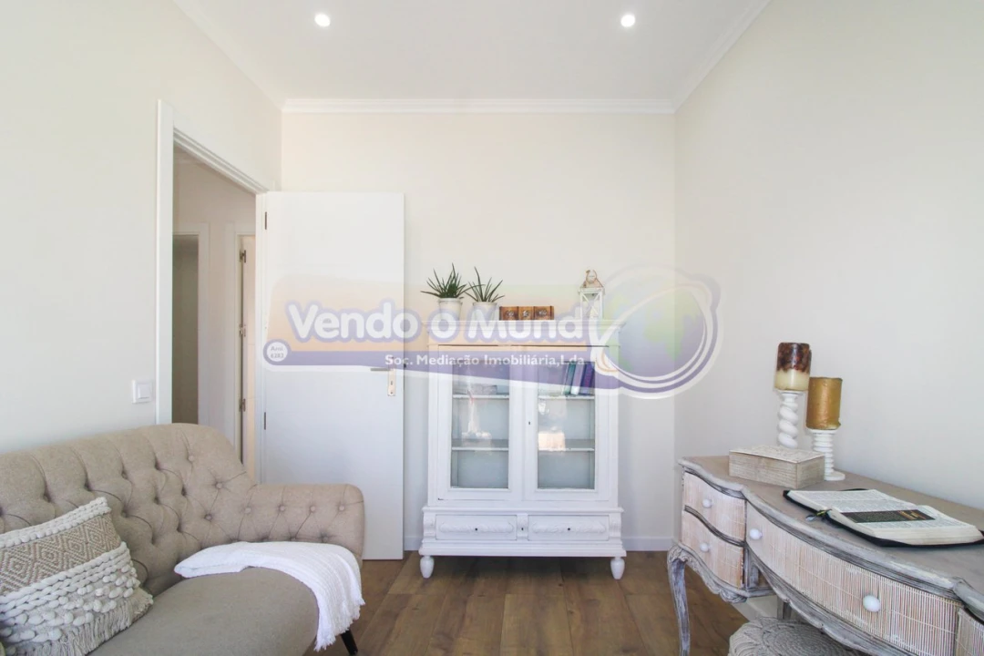 Moradia T6 para Venda em Samora Correia Foto 11