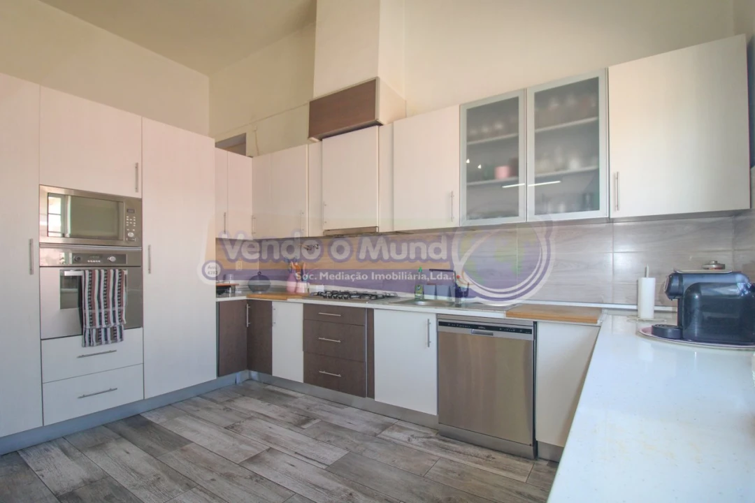 Moradia T6 para Venda em Samora Correia Foto 2