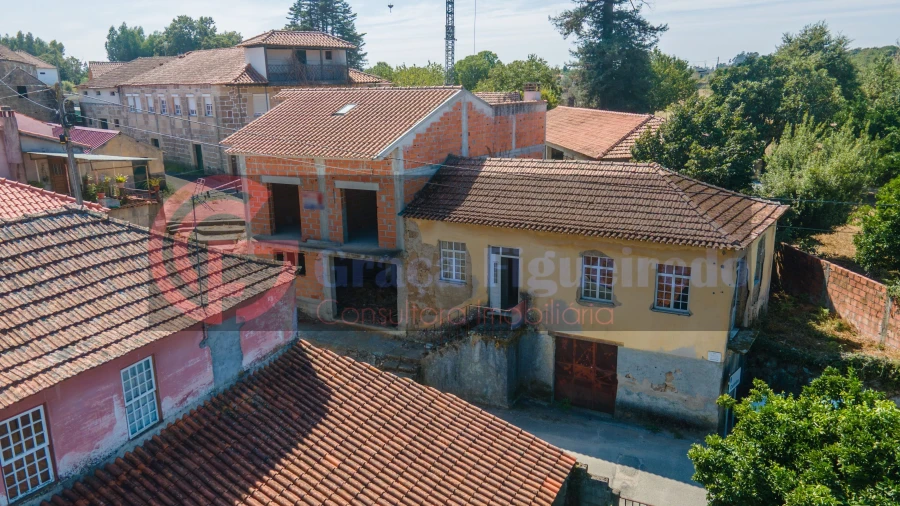 Moradia T4 para Venda em Tonda Foto 6