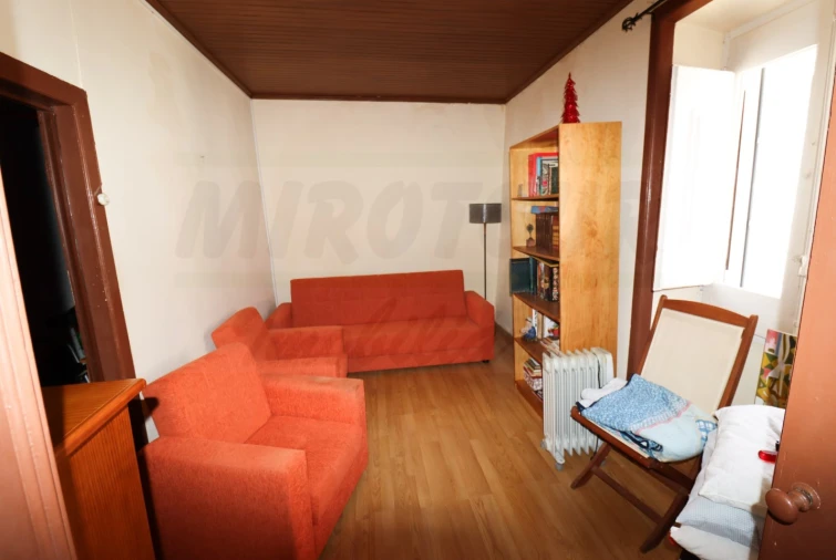 Moradia T5 para Venda em Santiago do Cacém, Santa Cruz e São Bartolomeu da Serra Foto 1