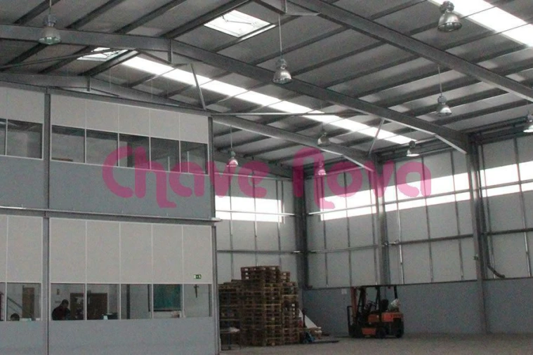 Armazém para Arrendamento em Arcozelo Foto 7