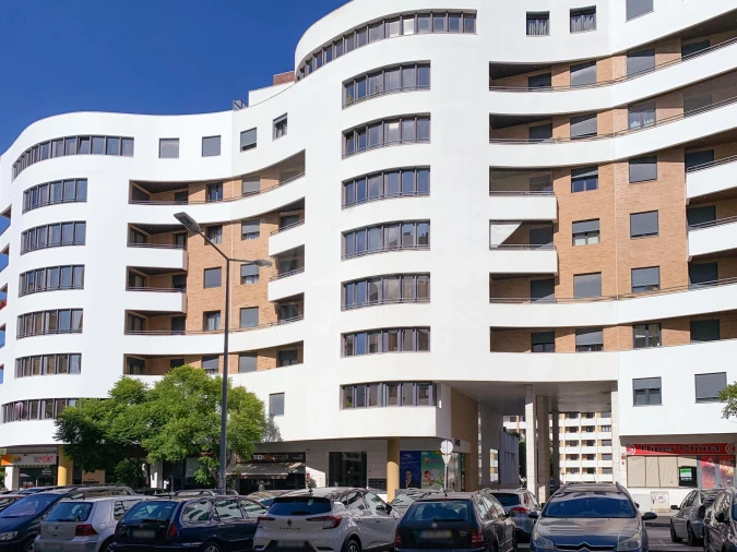 Apartamento T4 para Venda em Loures Foto 4