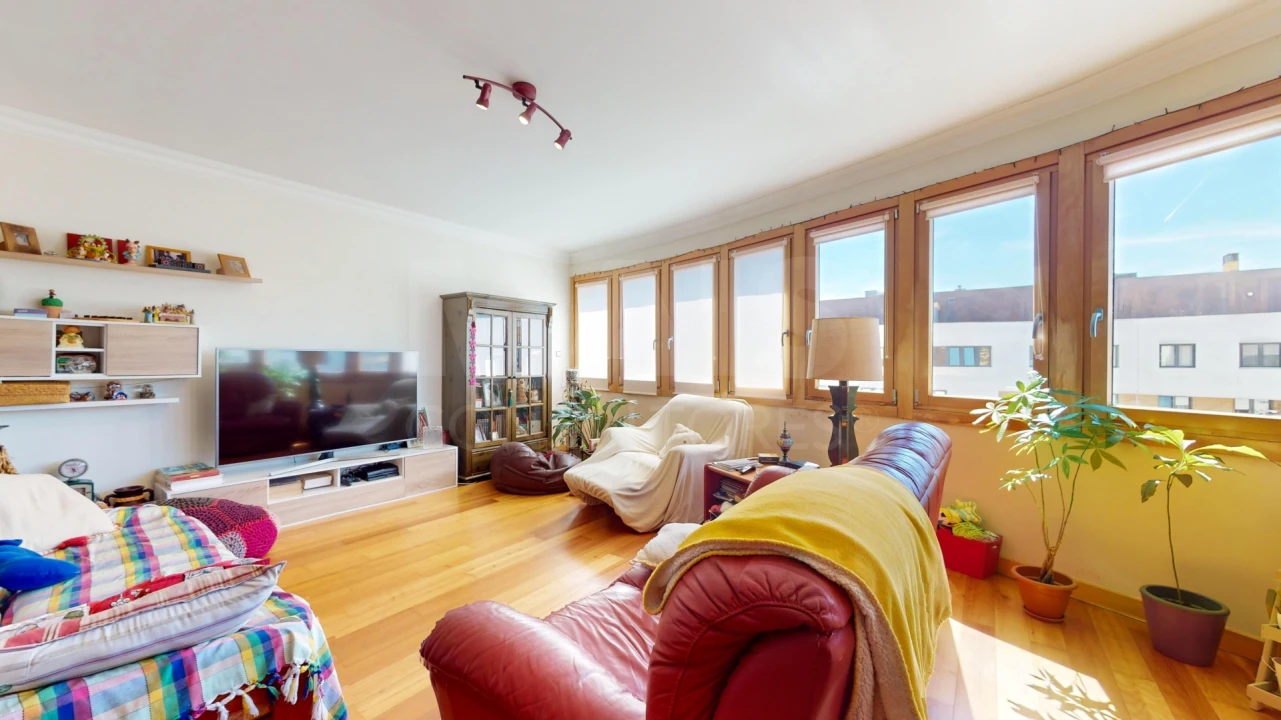 Apartamento T4 para Venda em Loures Foto 7