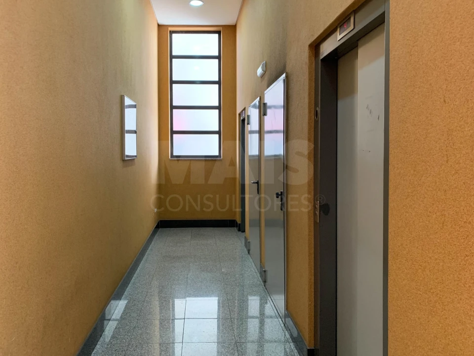 Apartamento T4 para Venda em Loures Foto 2