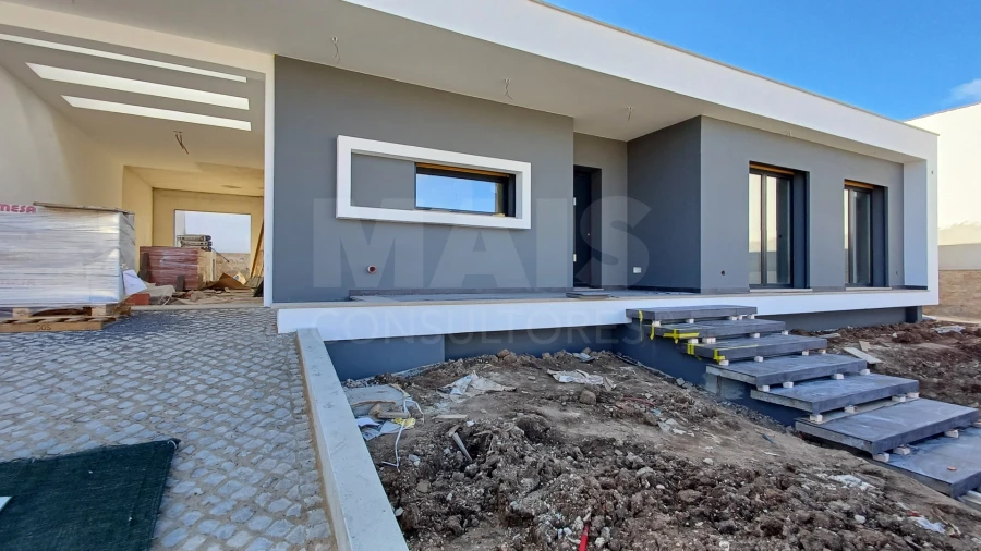 Moradia T4 para Venda em Nadadouro Foto 10