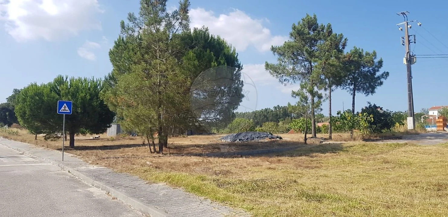 Terreno para Venda em Vale da Pedra Foto 17
