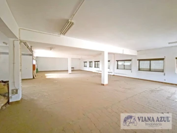 Armazém para Venda em Perre