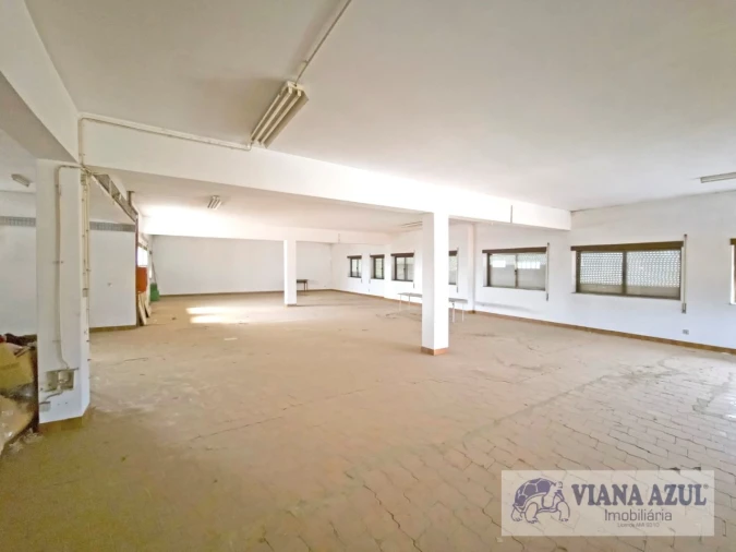 Armazém para Venda em Perre