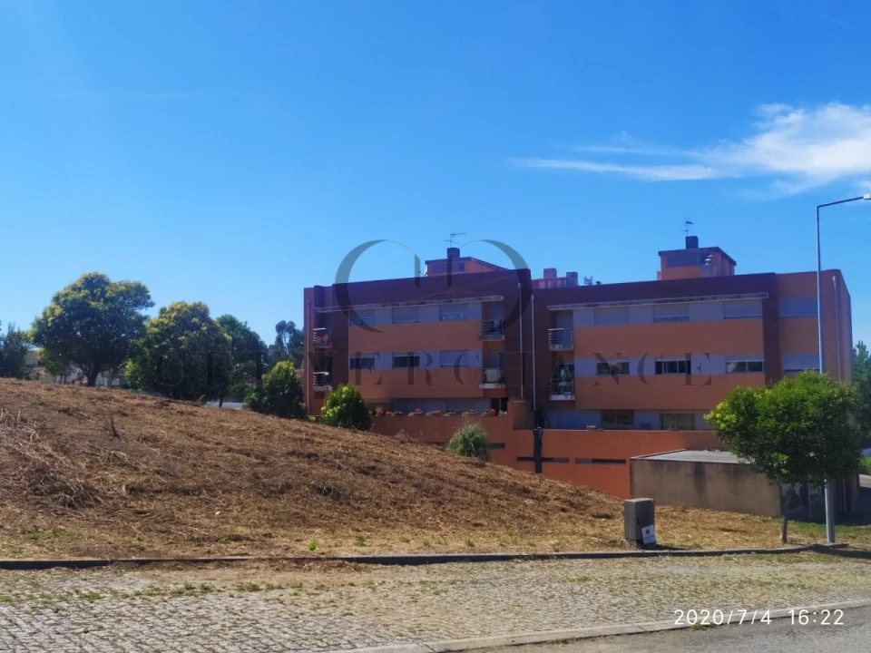Terreno P/ Prédio para Venda em Argoncilhe Foto 5
