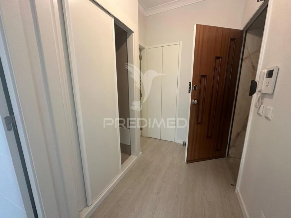 Apartamento T3 para Venda em Santa Clara Foto 3