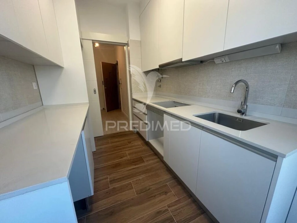 Apartamento T3 para Venda em Santa Clara Foto 2