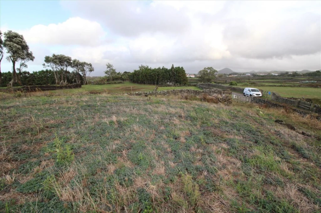 Terreno para Venda em Calhetas Foto 9