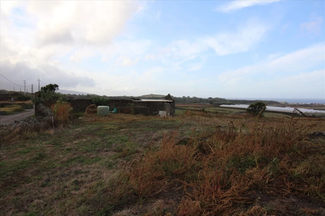 Terreno para Venda em Calhetas Foto 11