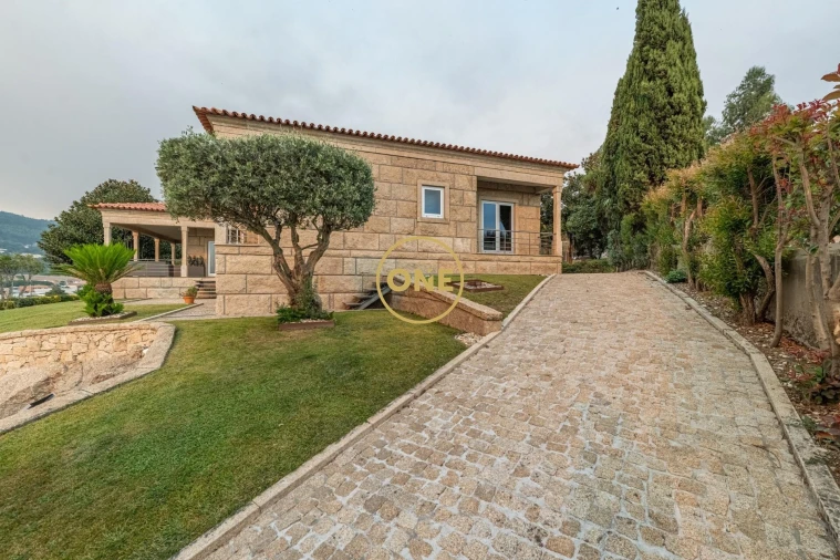 Moradia T3 para Venda em Vale (São Cosme), Telhado e Portela Foto 7