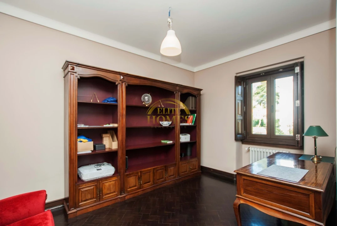 Moradia T8 para Venda em Alvalade Foto 21