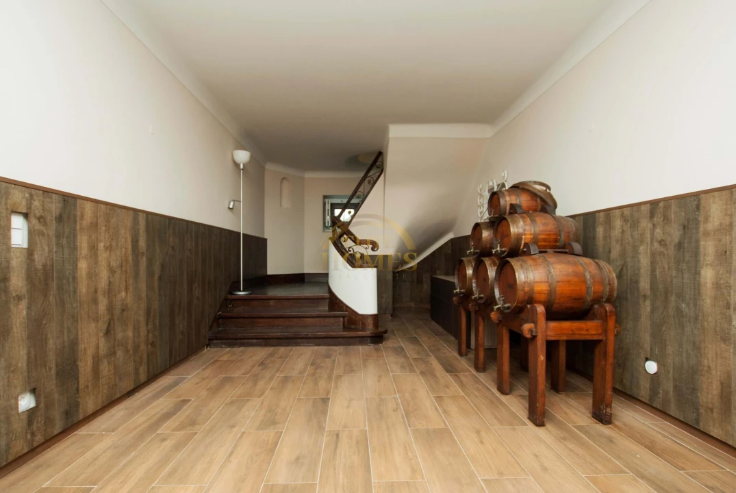 Moradia T8 para Venda em Alvalade Foto 58