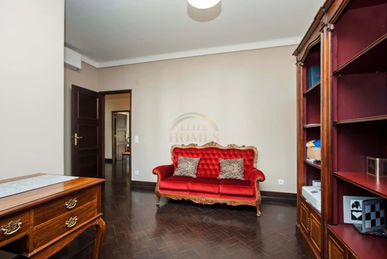 Moradia T8 para Venda em Alvalade Foto 23