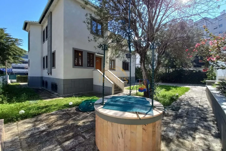 Moradia T8 para Venda em Alvalade Foto 87