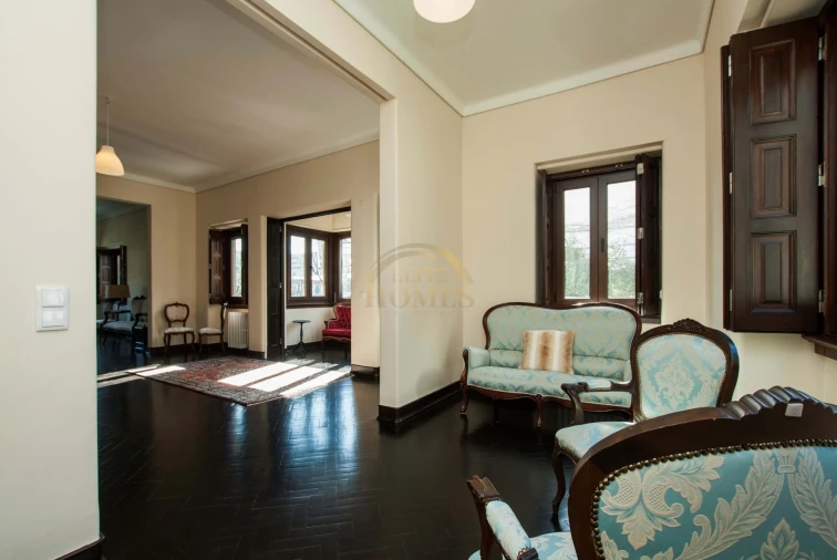 Moradia T8 para Venda em Alvalade Foto 12