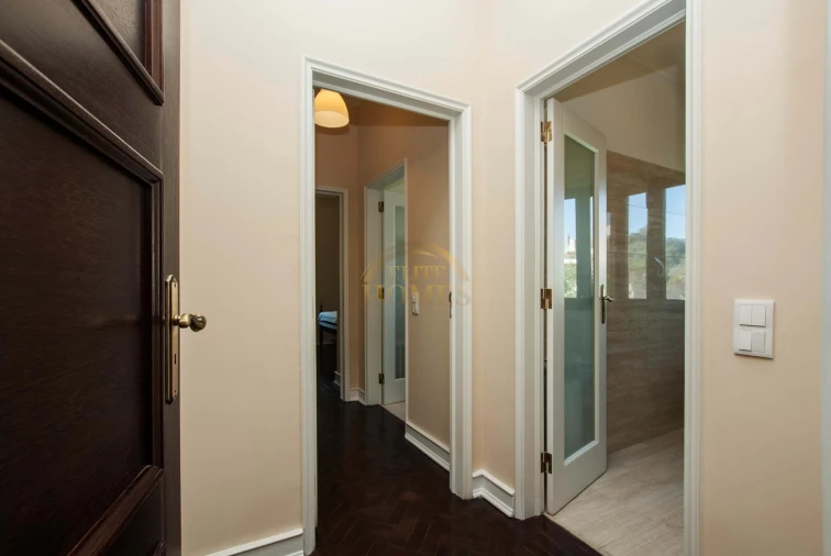 Moradia T8 para Venda em Alvalade Foto 15