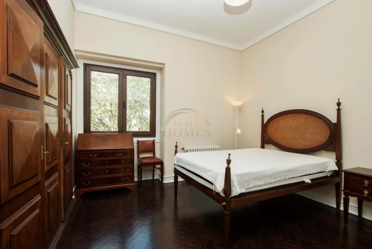 Moradia T8 para Venda em Alvalade Foto 16