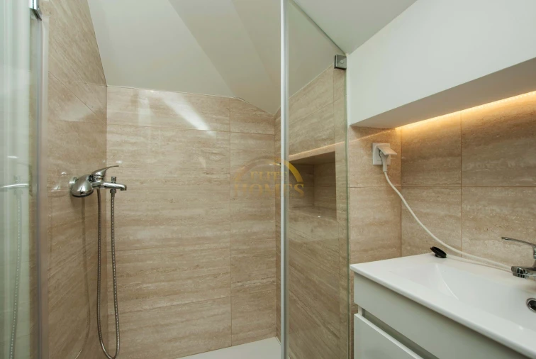 Moradia T8 para Venda em Alvalade Foto 56