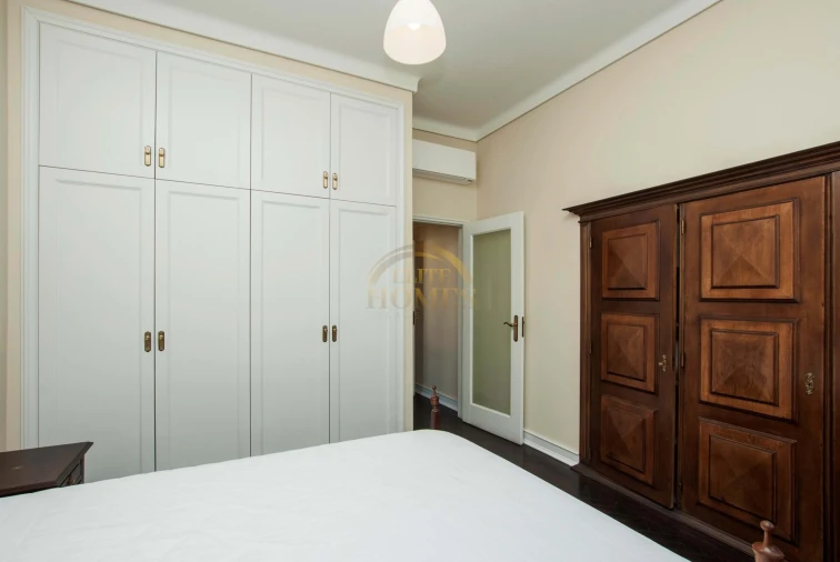 Moradia T8 para Venda em Alvalade Foto 17