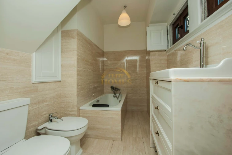 Moradia T8 para Venda em Alvalade Foto 69