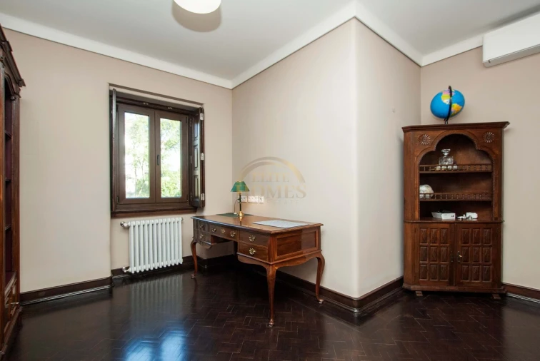 Moradia T8 para Venda em Alvalade Foto 22