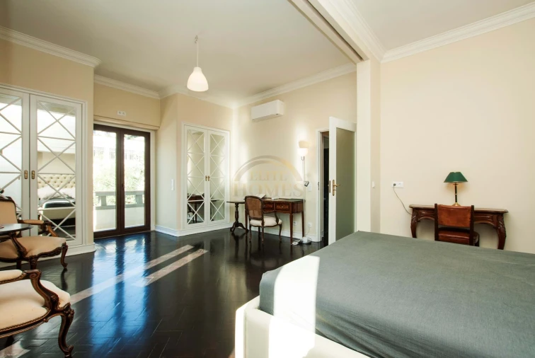 Moradia T8 para Venda em Alvalade Foto 33