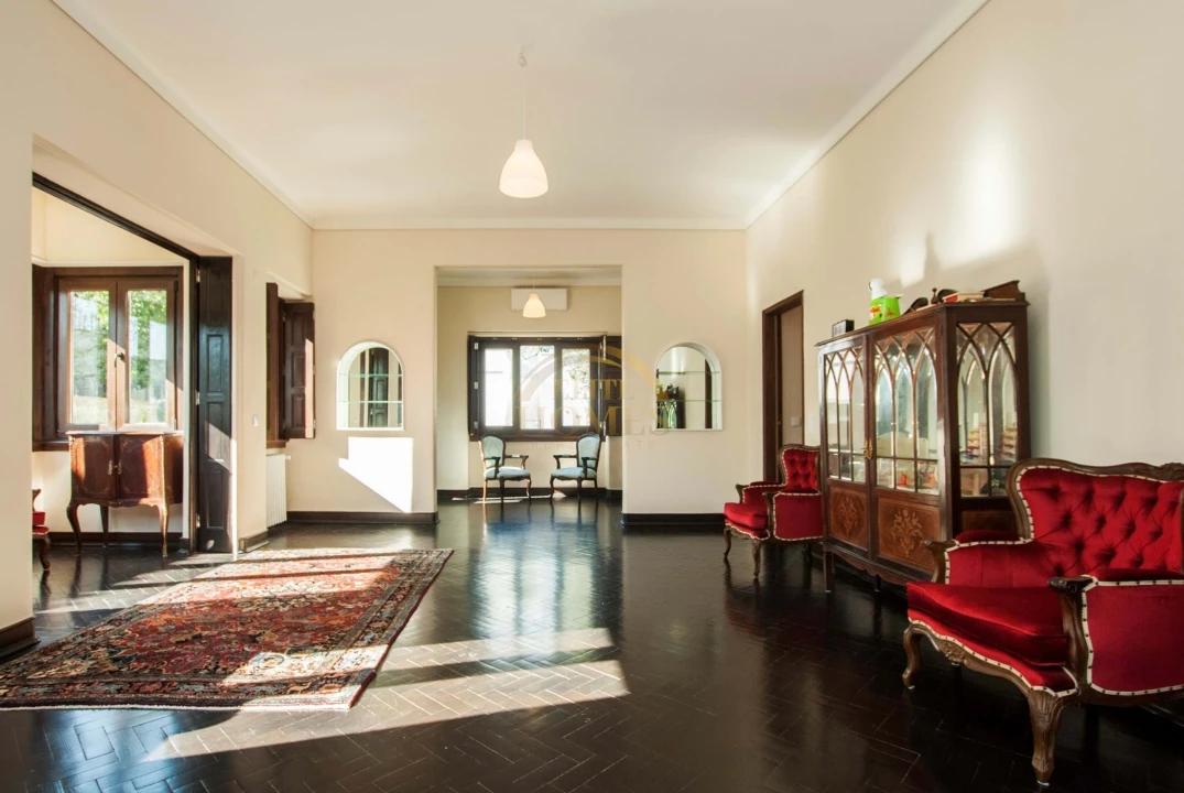 Moradia T8 para Venda em Alvalade Foto 9