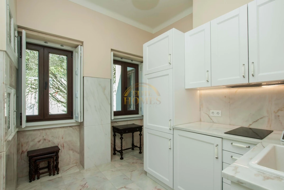 Moradia T8 para Venda em Alvalade Foto 24