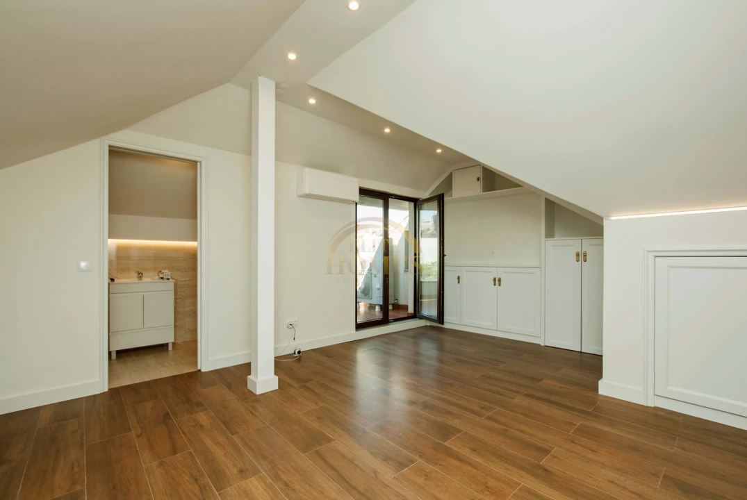 Moradia T8 para Venda em Alvalade Foto 51