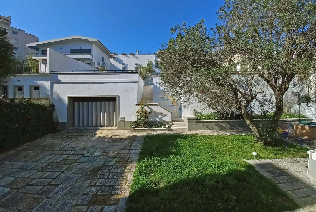 Moradia T8 para Venda em Alvalade Foto 82