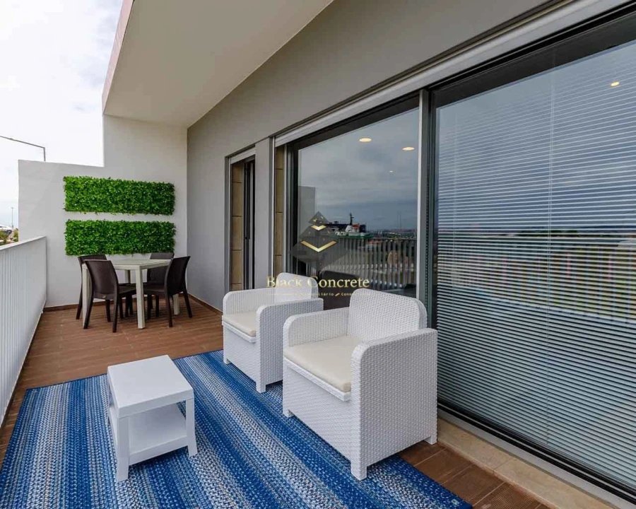 Apartamento T3 para Venda em Seixal Foto 9