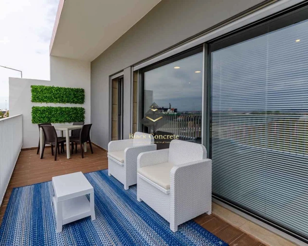Apartamento T3 para Venda em Seixal Foto 9