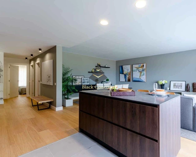 Apartamento T3 para Venda em Seixal Foto 2