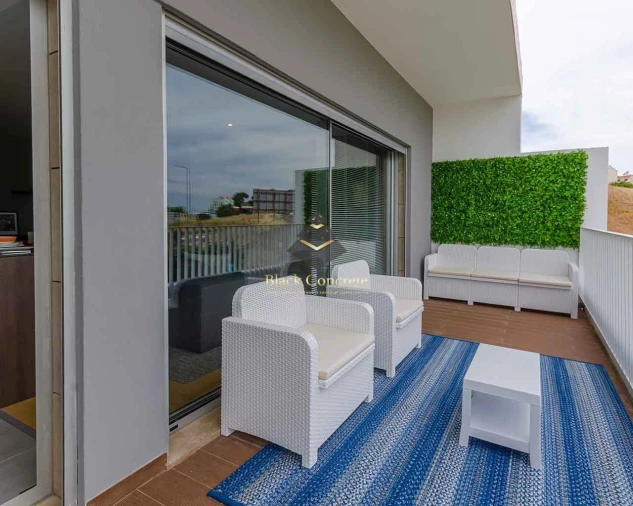 Apartamento T3 para Venda em Seixal Foto 8