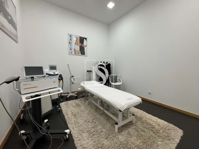 Negócio para Venda em Santa Maria Maior e Monserrate e Meadela Foto 9