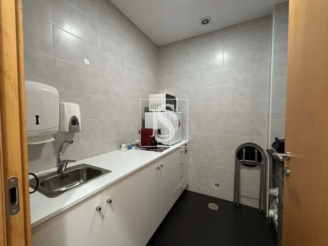 Negócio para Venda em Santa Maria Maior e Monserrate e Meadela Foto 18