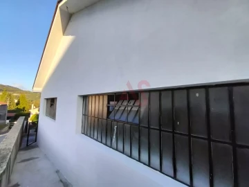 Armazém para Arrendamento em Caldas de Vizela (São Miguel e São João)