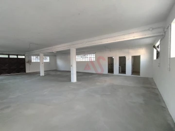 Armazém para Arrendamento em Caldas de Vizela (São Miguel e São João)